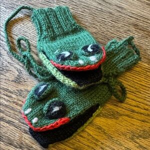 Alpaca toddler mittens frog puppets very soft silky warm green cute GIFT NEW